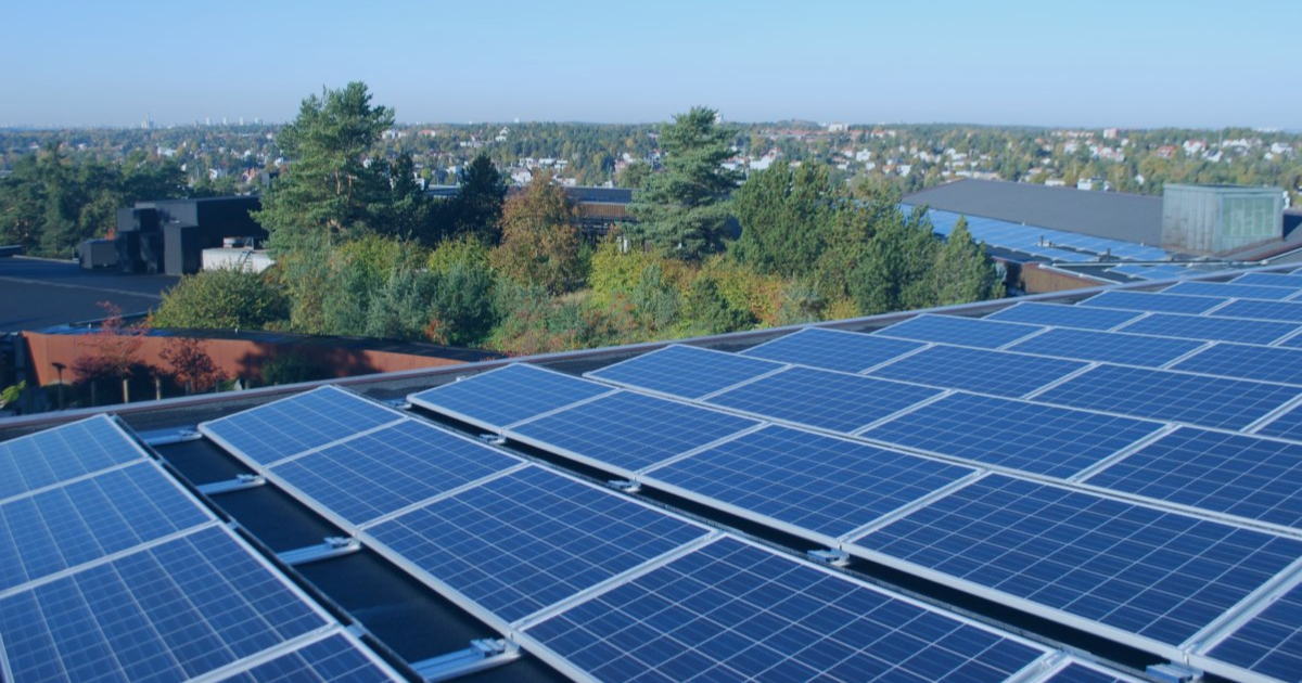 Instalación de placas solares en una comunidad de propietarios